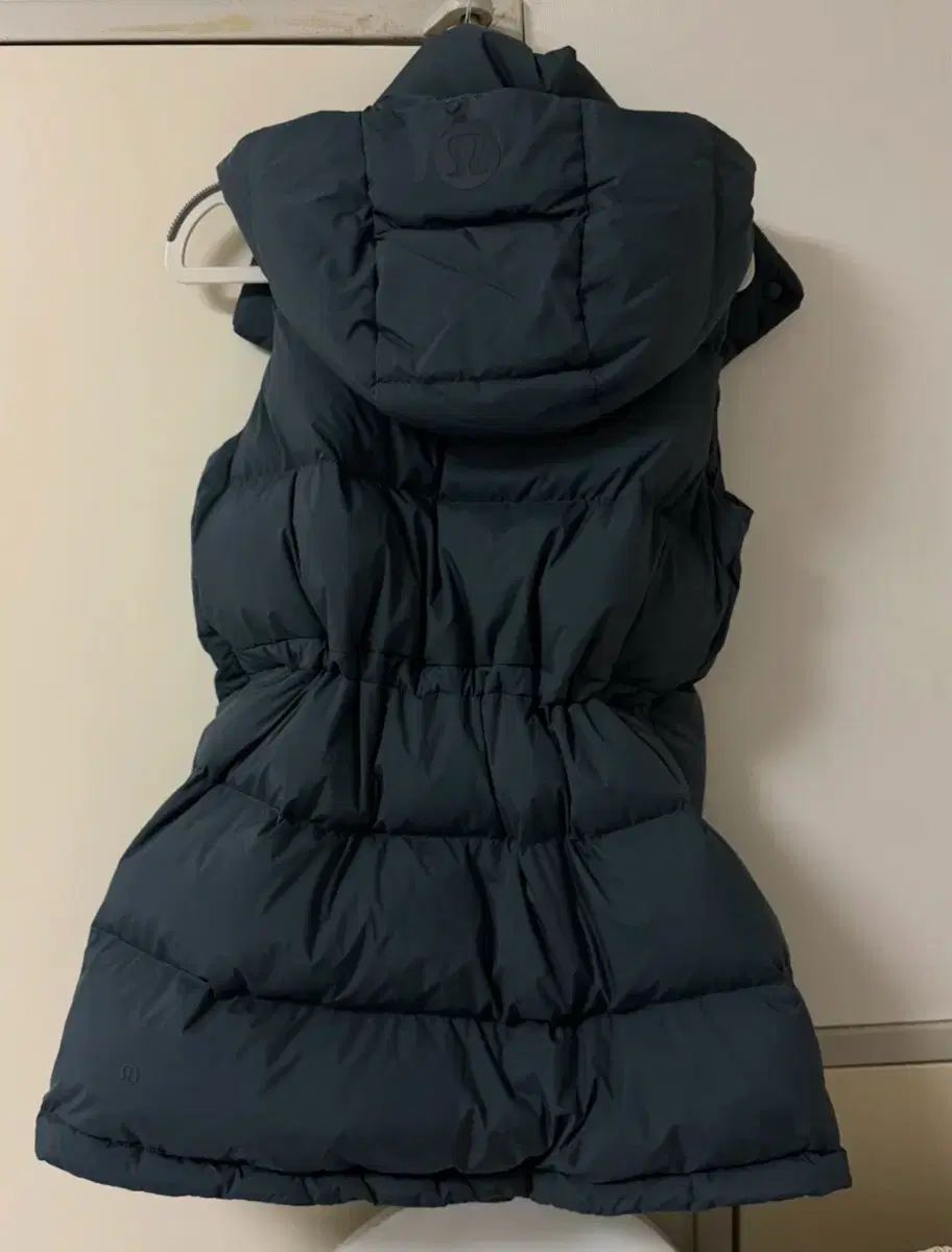 ルルレモン フード グースダウン ベスト