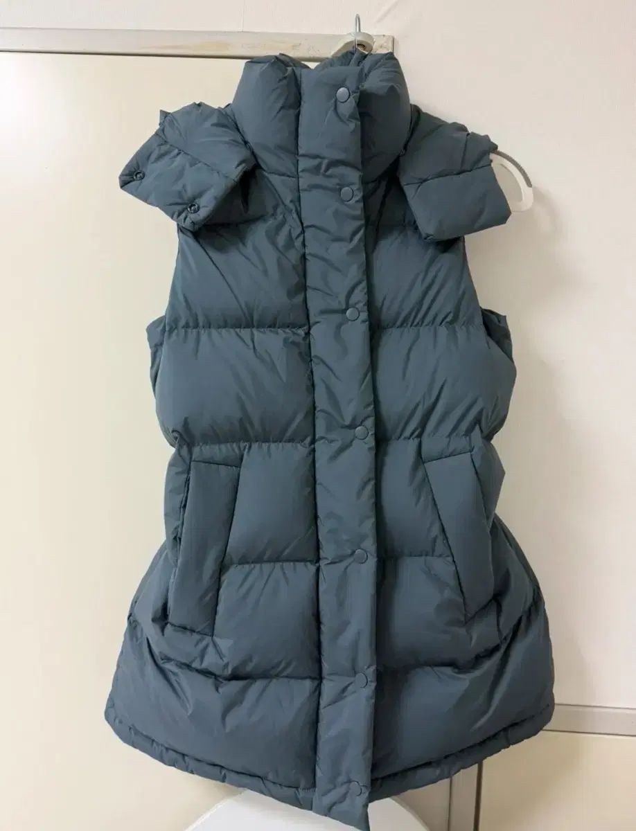 ルルレモン フード グースダウン ベスト