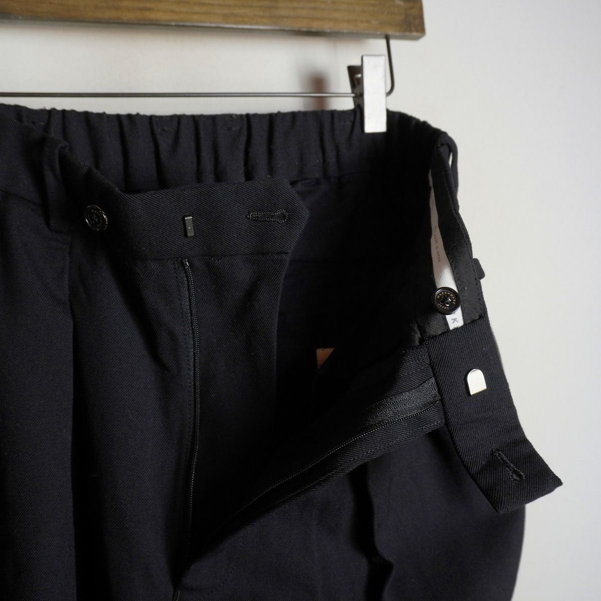 MARKAWARE マーカウェア 23aw スラックス トラウザー パンツ 2 MARKAWARE マーカウェア 23aw スラックス トラウザー パンツ 2