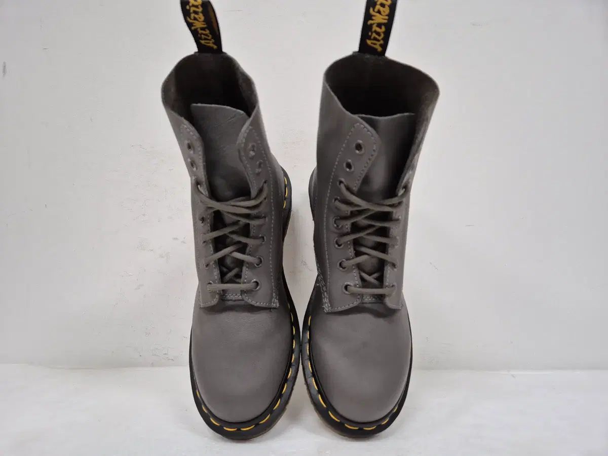 ドクターマーチン ブーツ