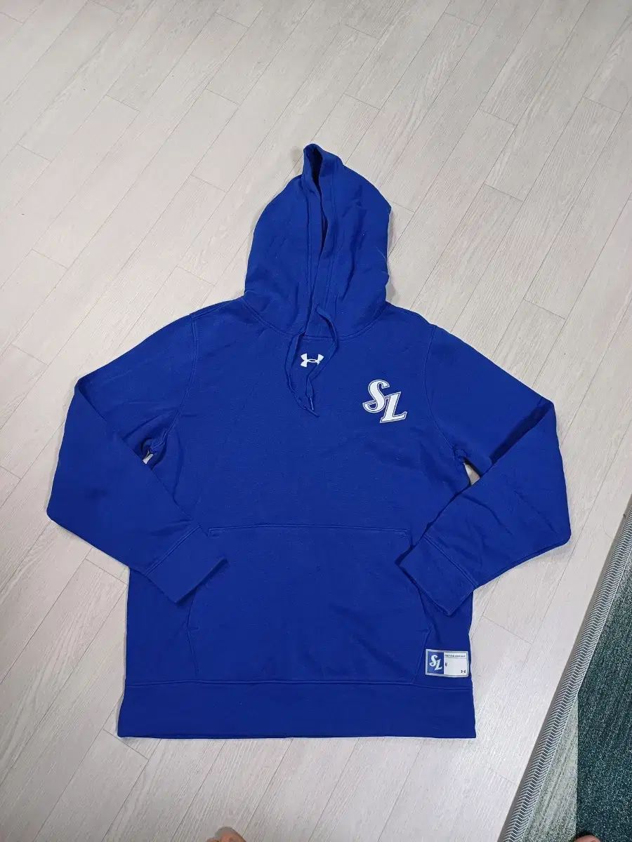 サムスン ライオンズ UNDER ARMOUR アンダーアーマー パーカー Tシャツ Mサイズ