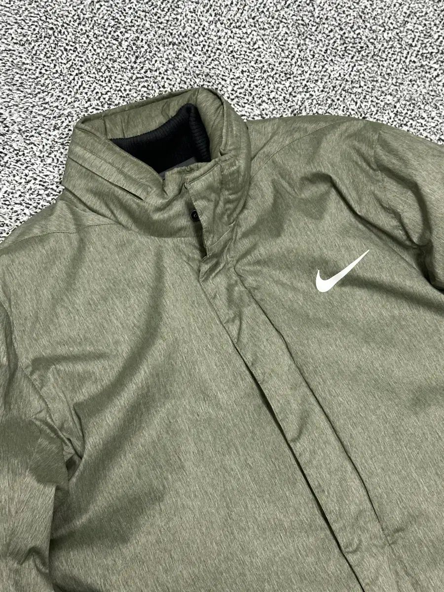 ナイキゴルフ メンズ100 グースダウン カーキ ダウン アウター