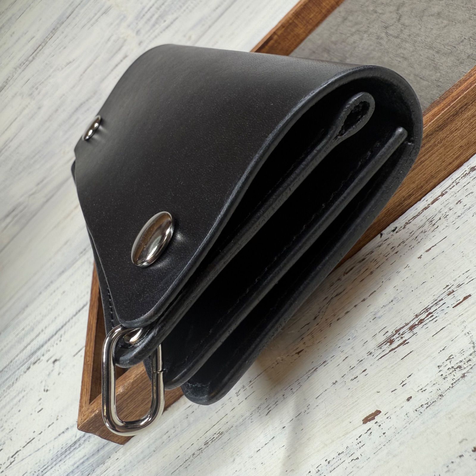 トラッカーウォレット ロング 3層】 ブラック 北米ステア シルバー YKK