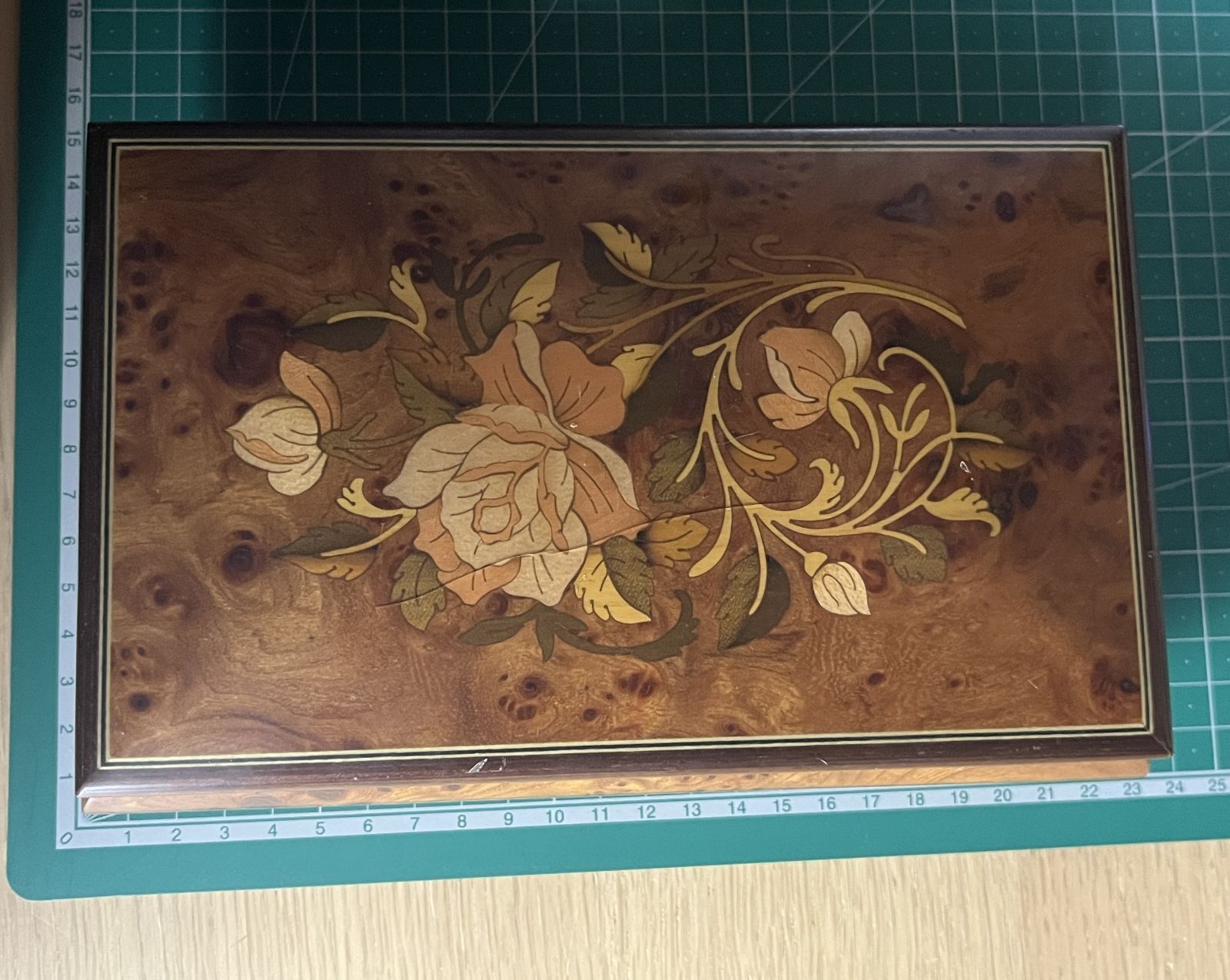 スイスREUGE社 Romance オルゴール イタリア 宝石箱 - メルカリ