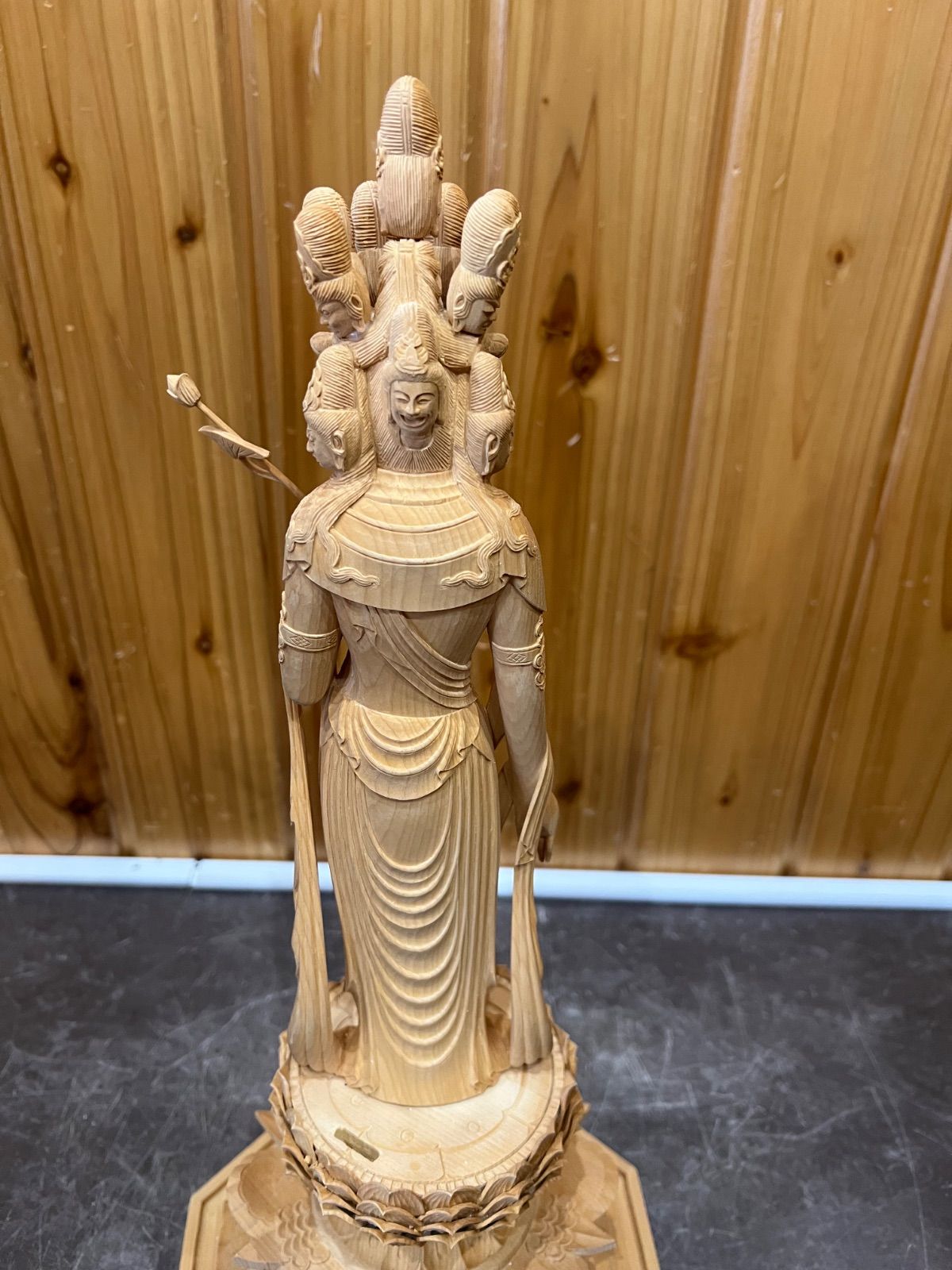 十一面観音 / 中国人間国宝 葉森祥作 】国賓 木造 木彫 仏像 - メルカリ