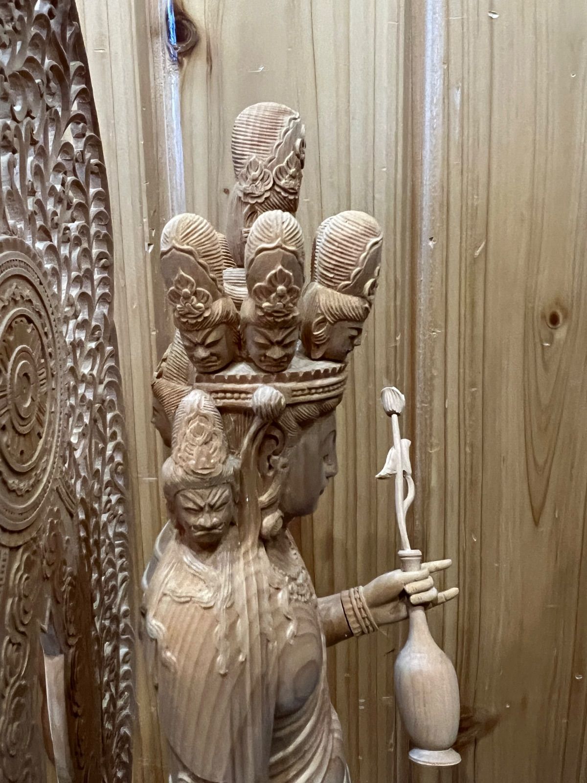 十一面観音 / 中国人間国宝 葉森祥作 】国賓 木造 木彫 仏像 - メルカリ