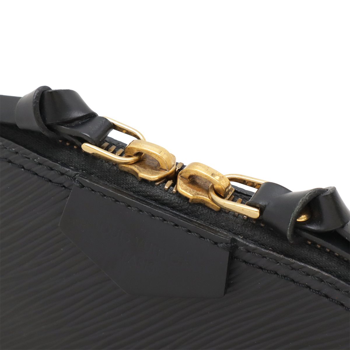 LOUIS VUITTON ルイ ヴィトン エピ アルマ MINI チェーン ショルダー