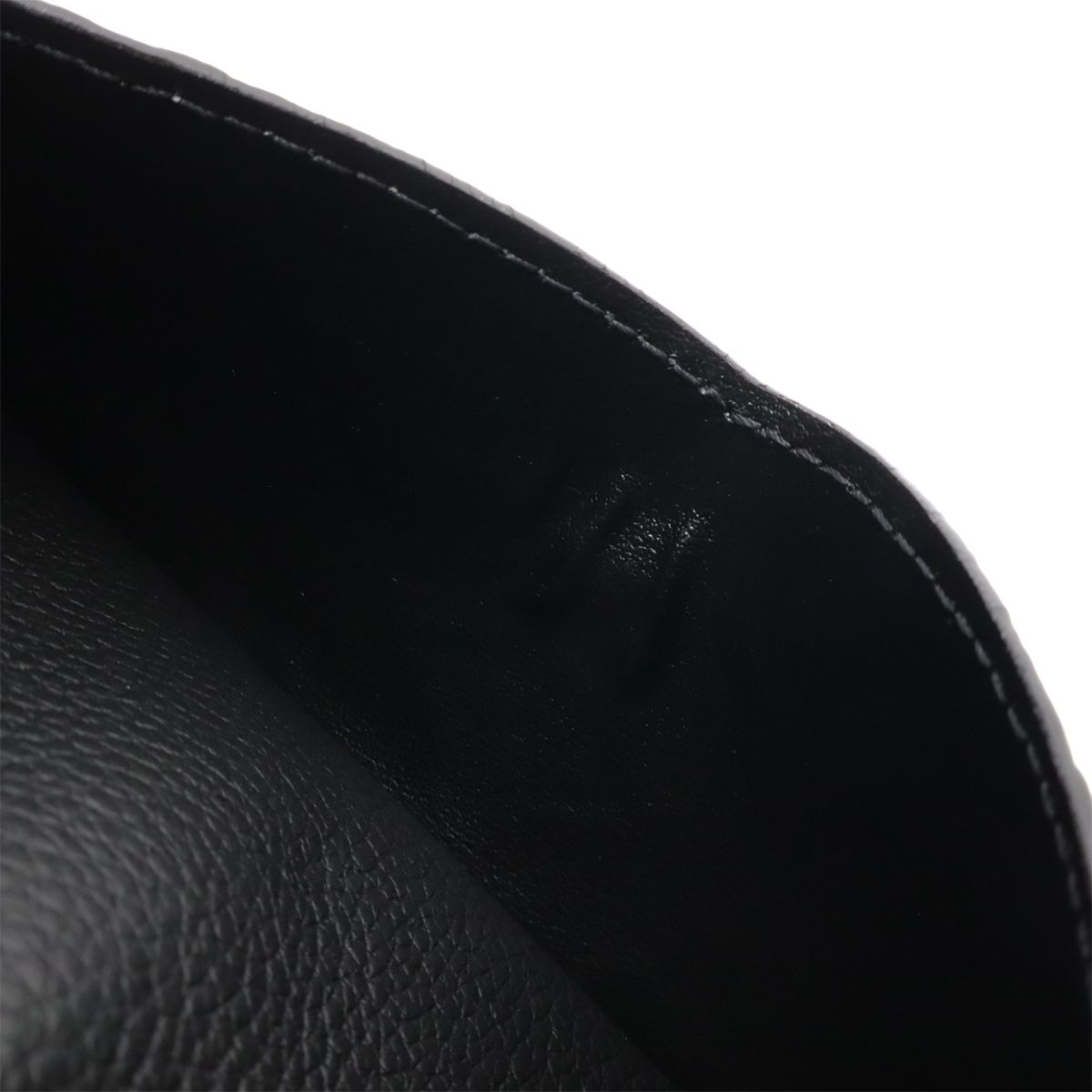 ヴィトン モノグラムアンプラント