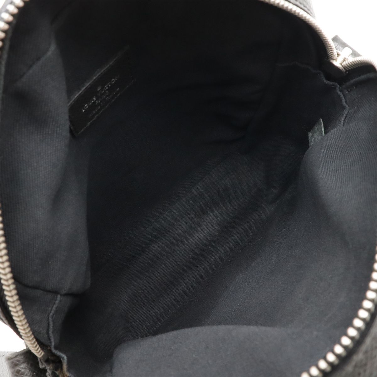 LOUIS VUITTON ルイ ヴィトン タイガ ディミトリ ショルダーバッグ