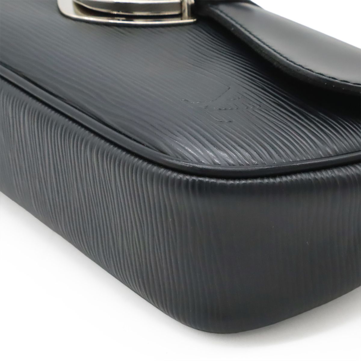 LOUIS VUITTON ルイ ヴィトン エピ ポシェット モンテーニュ