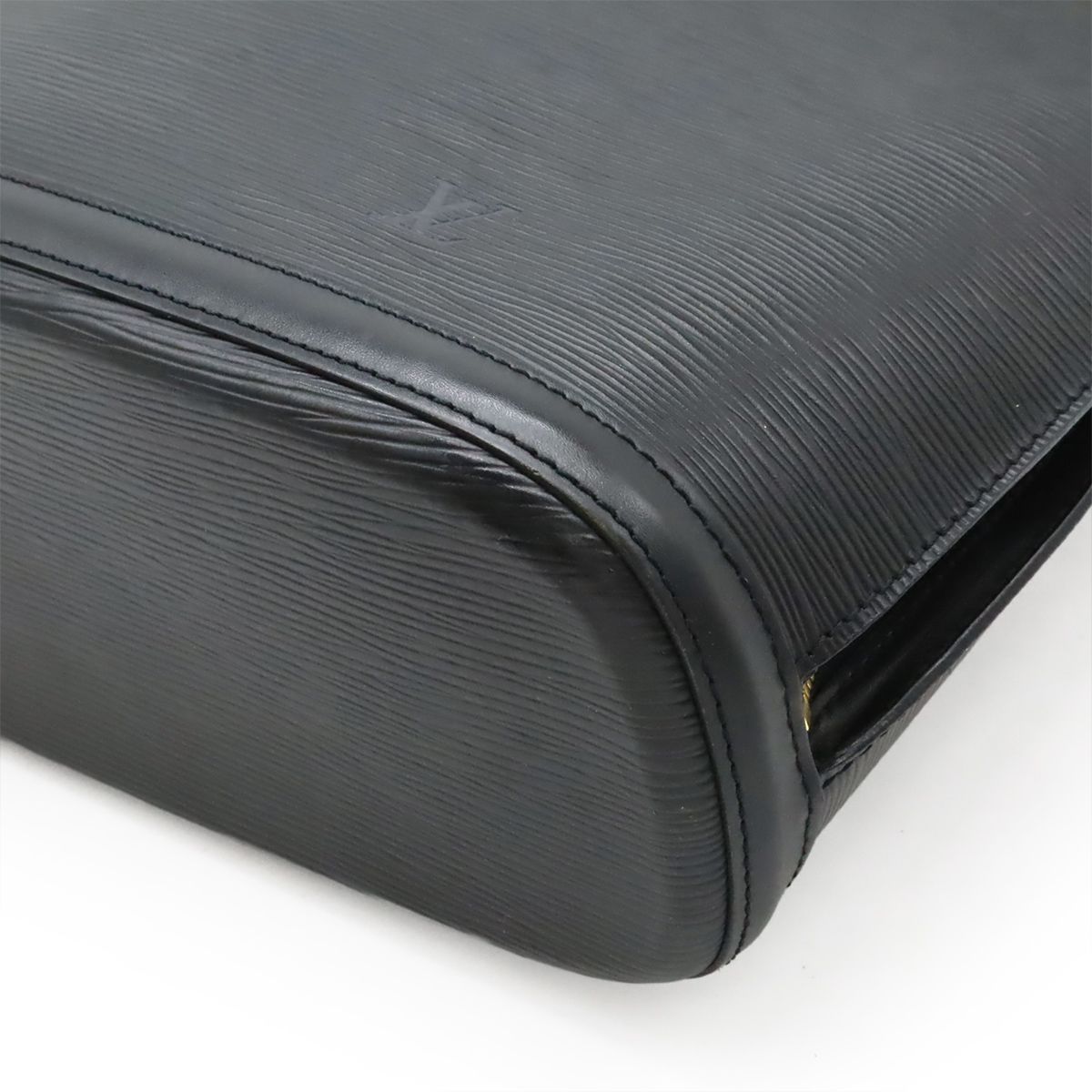 LOUIS VUITTON ルイ ヴィトン エピ リュサック ショルダーバッグ