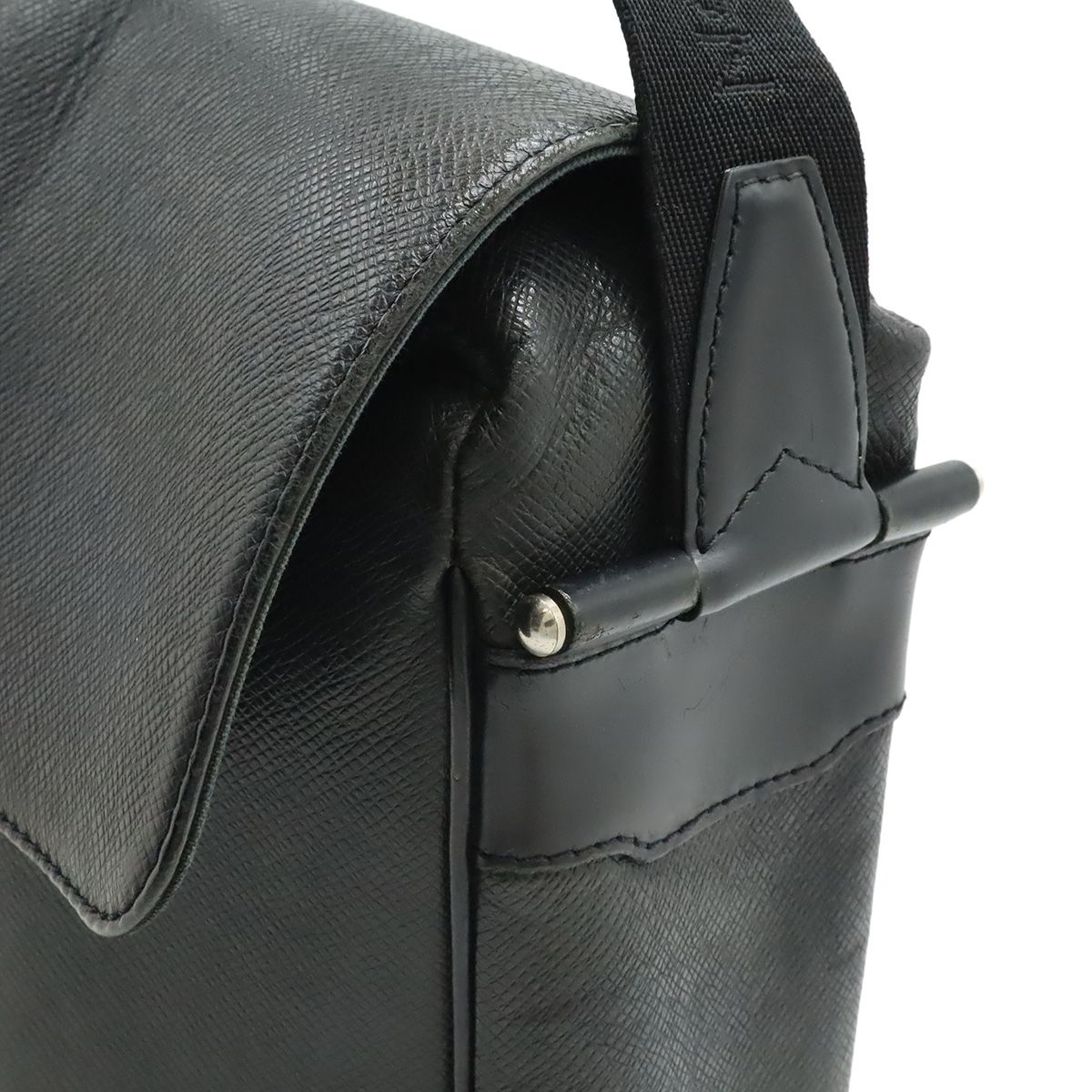 美品✨ルイヴィトン ショルダーバッグ ヤランガ タイガ レザー アルドワーズ 黒 美品✨ルイヴィトン ショルダーバッグ ヤランガ タイガ レザー