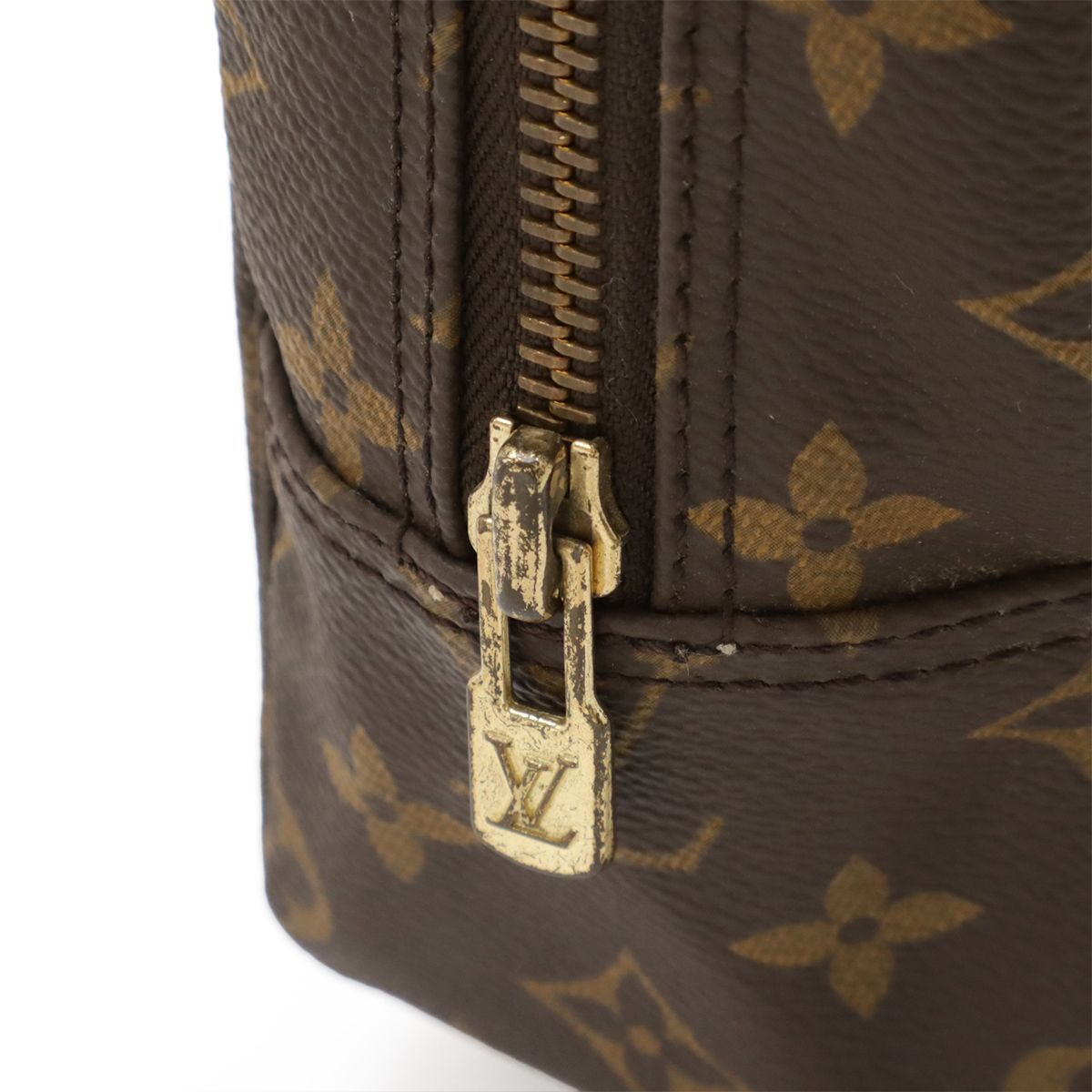 LOUIS VUITTON ルイ ヴィトン モノグラム トゥルース トワレット28