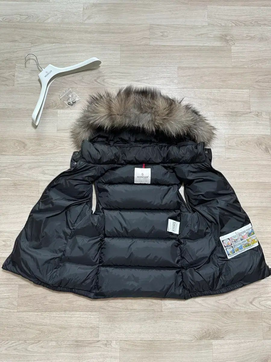 モンクレール ガリニュ