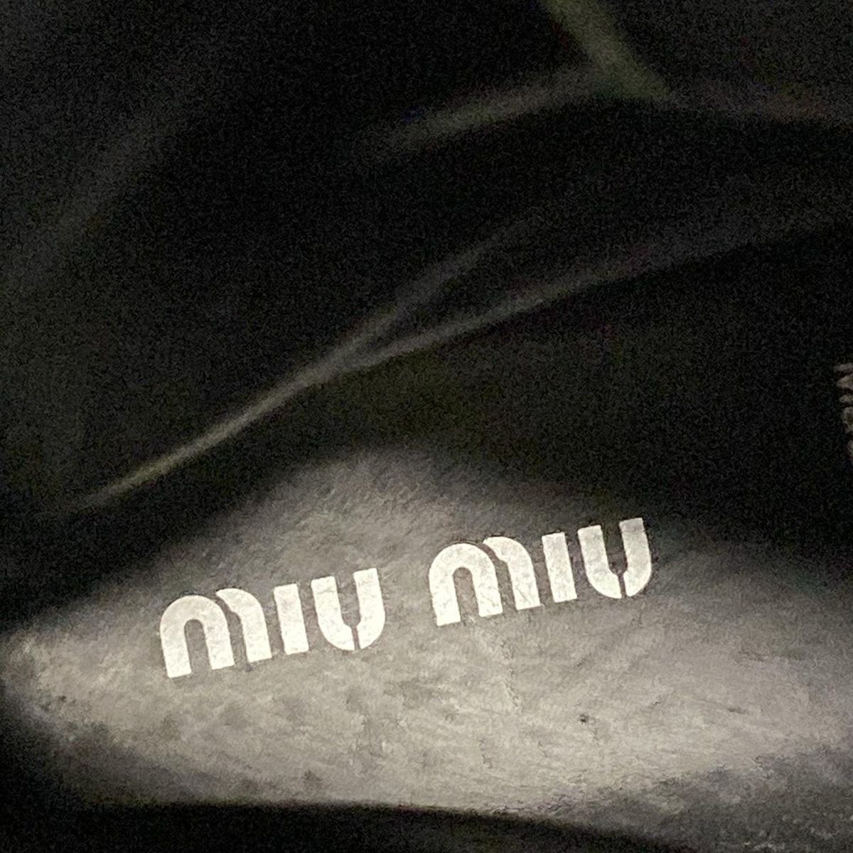 miumiu ミュウミュウ