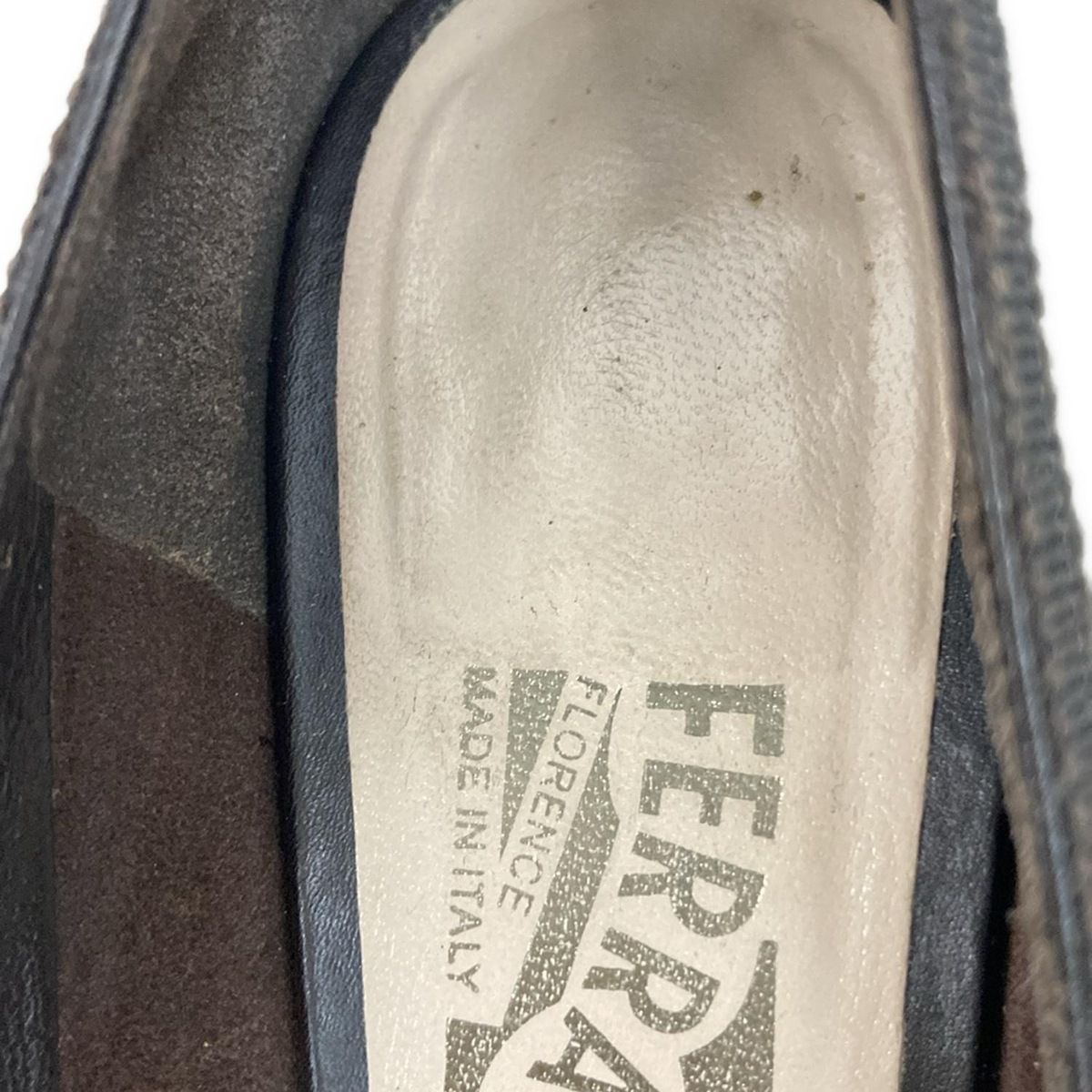 サルバトーレフェラガモ パンプス