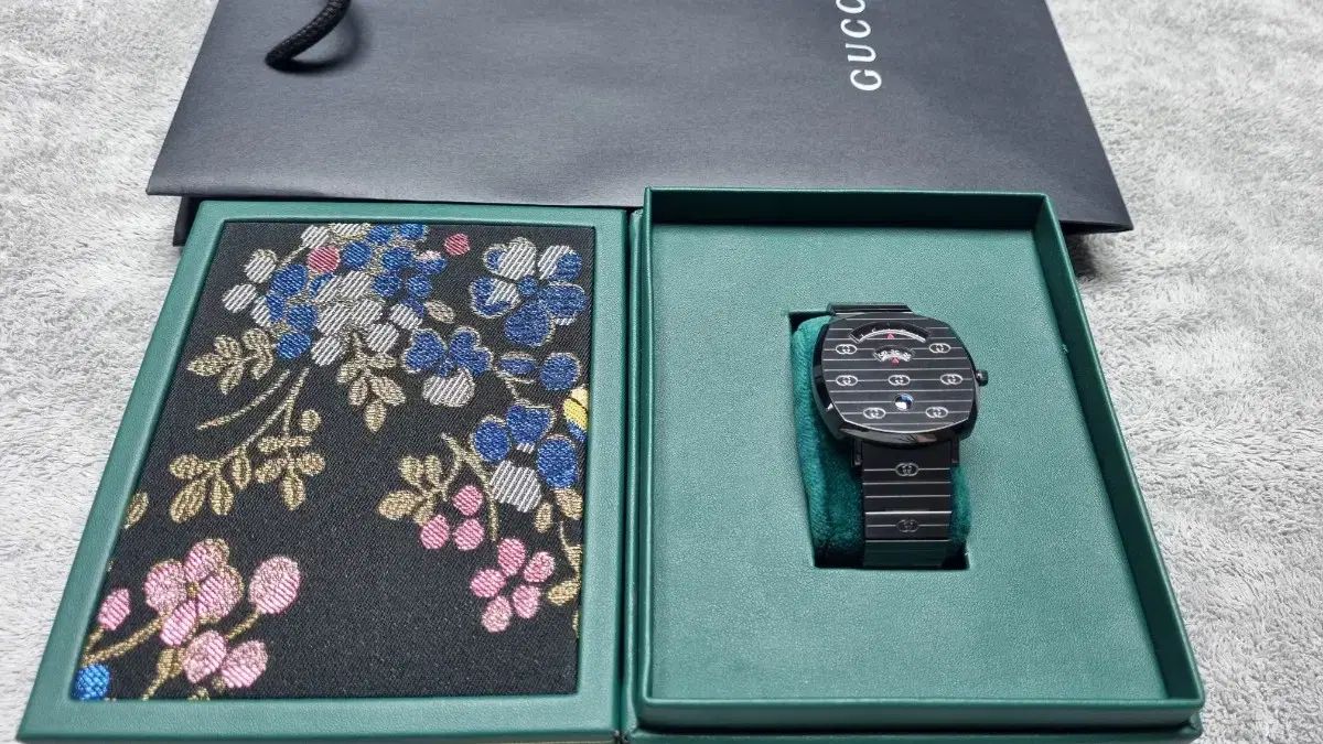 プレゼント グッチ グリップ 時計