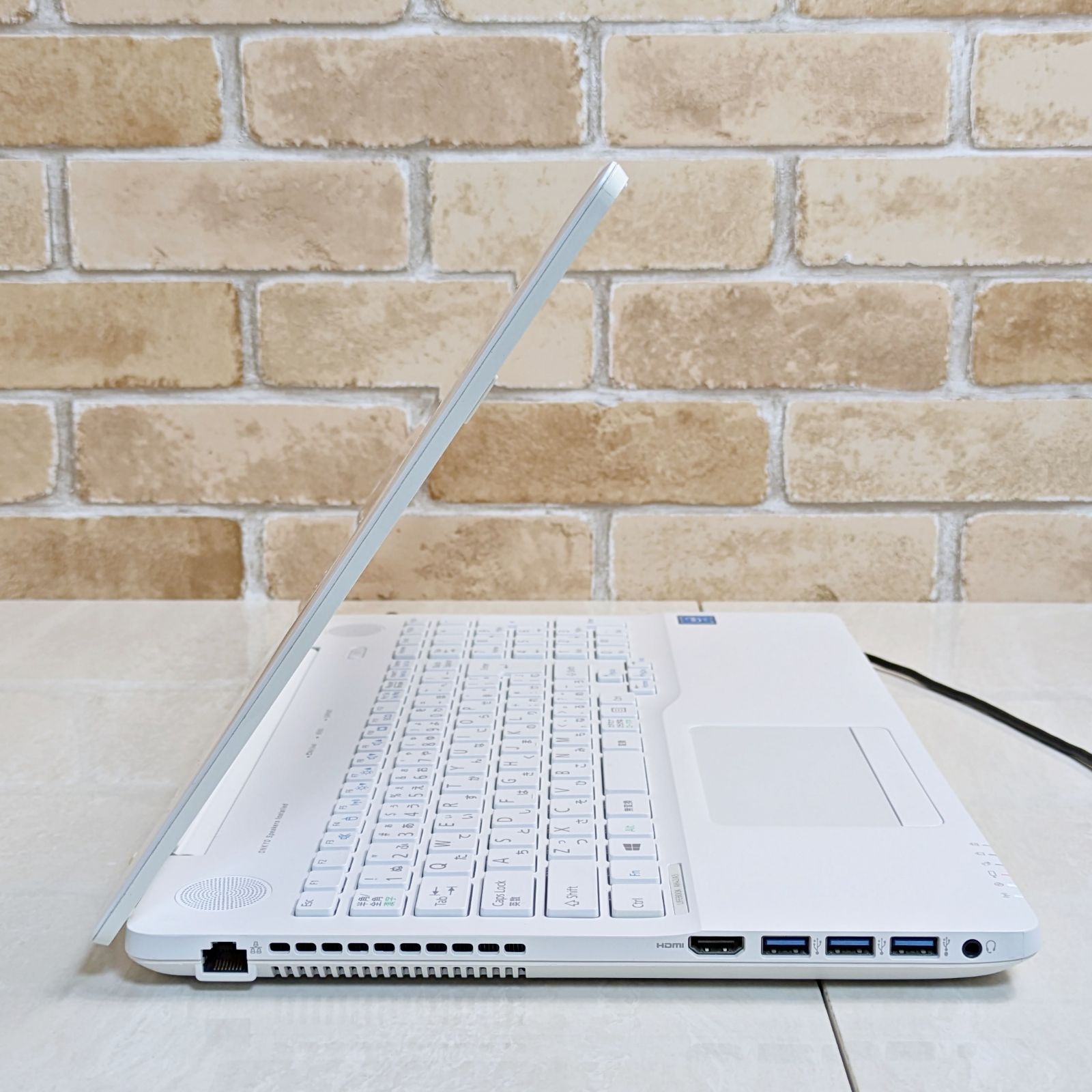 ☆美品☆初心者さんもすぐ使えるノートパソコン！Windows11 メモリ8GB 美品☆オフィス付き☆新品SSD/メモリ8GB☆初心者OK！Windows11ノート