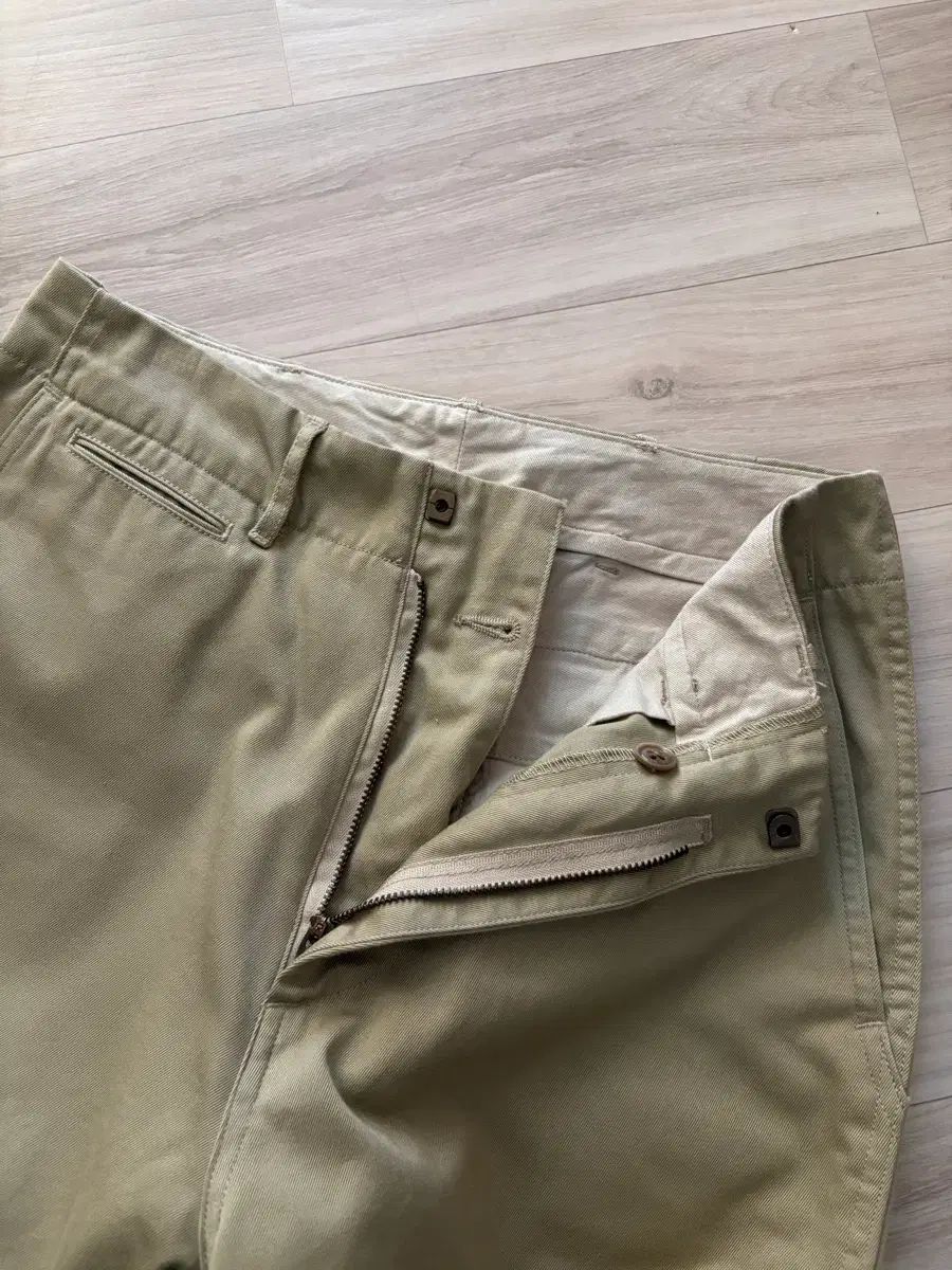 nanamica ワイド チノ