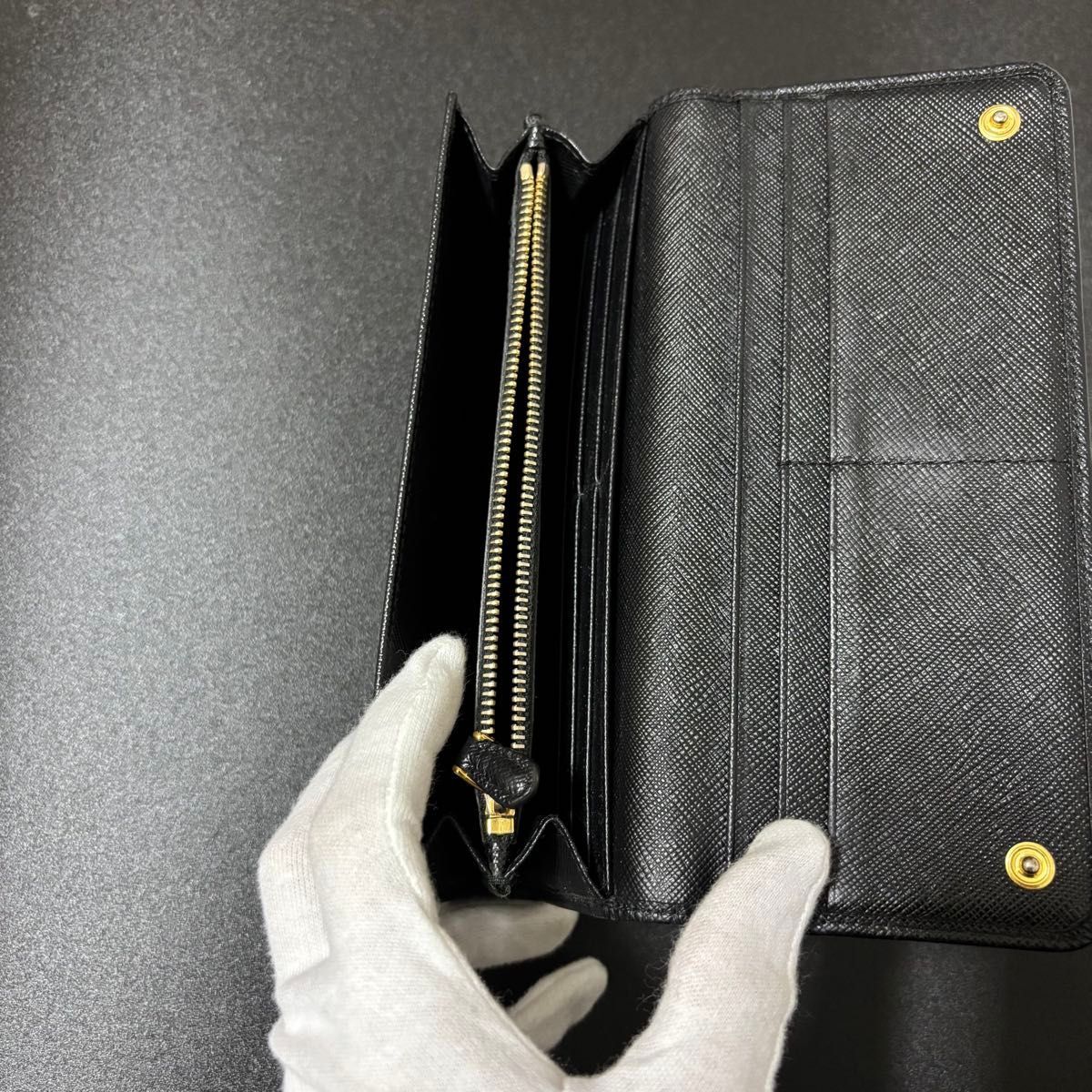 t99 プラダ サフィアーノ ネロ PRADA ブラック 2つ 二つ 折り フラップ