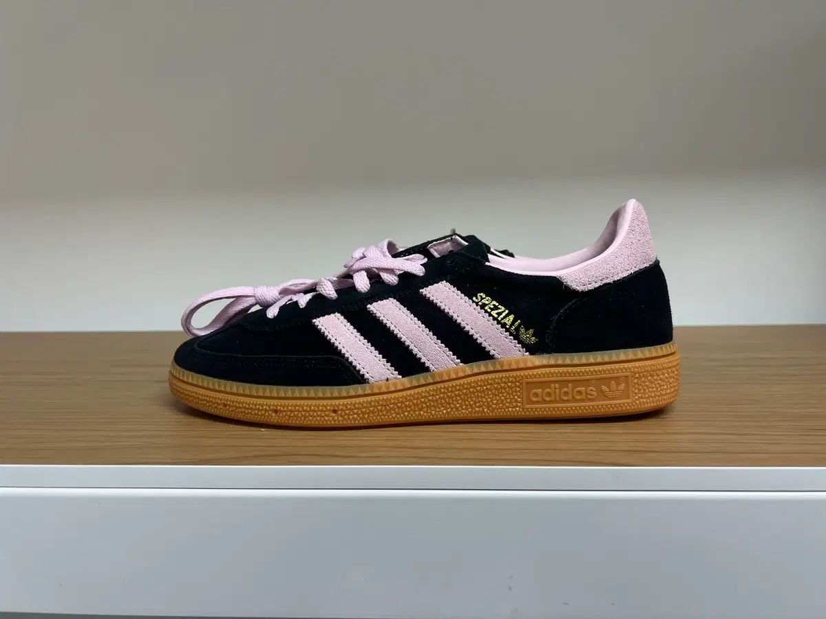 新品) adidas アディダス スペツィアル BLACKPINK 225サイズ 品番