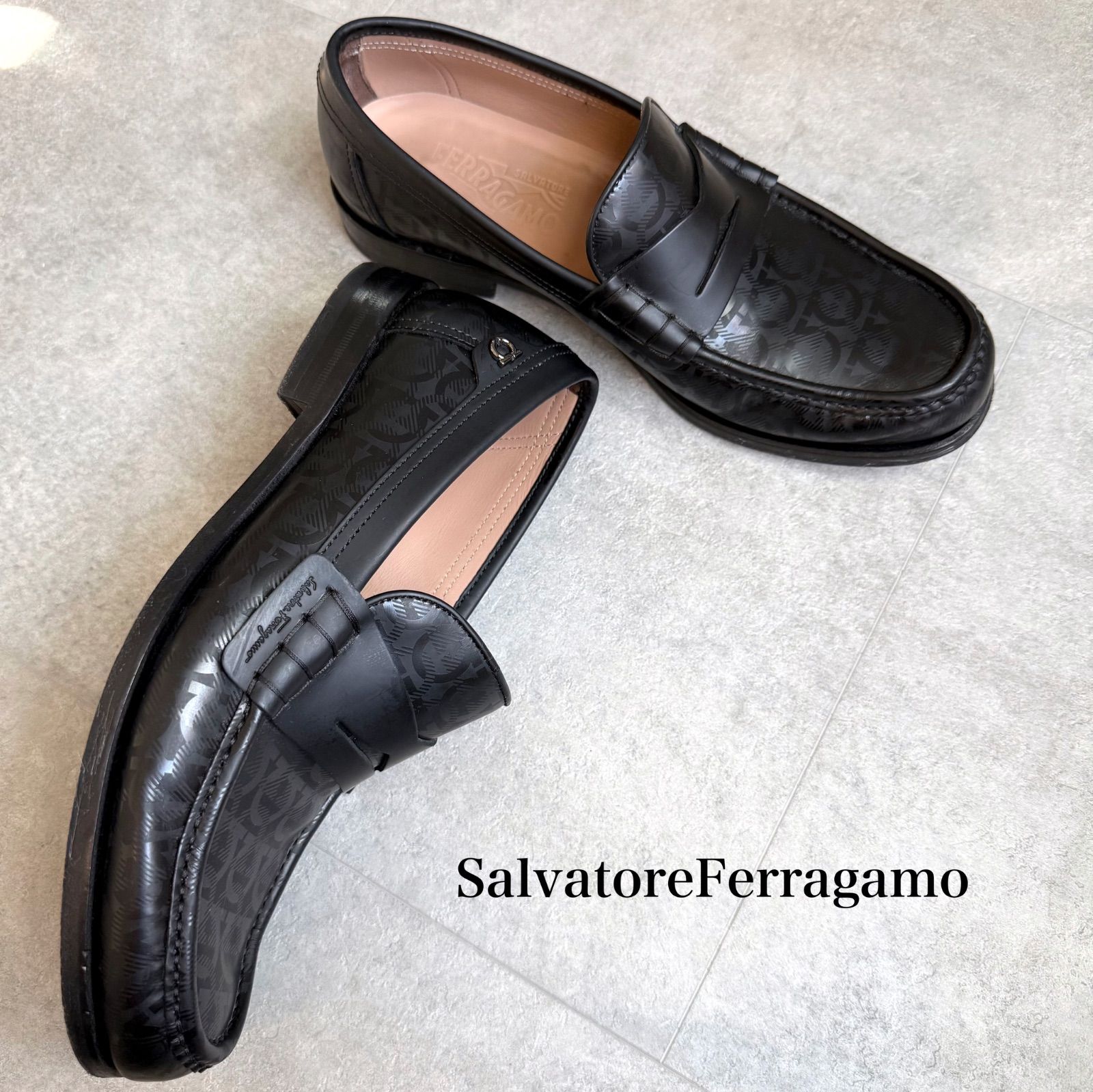 SalvatoreFerragamo サルヴァトーレフェラガモ ガンチーニ ロゴ SalvatoreFerragamo サルヴァトーレフェラガモ ガンチーニ ロゴ