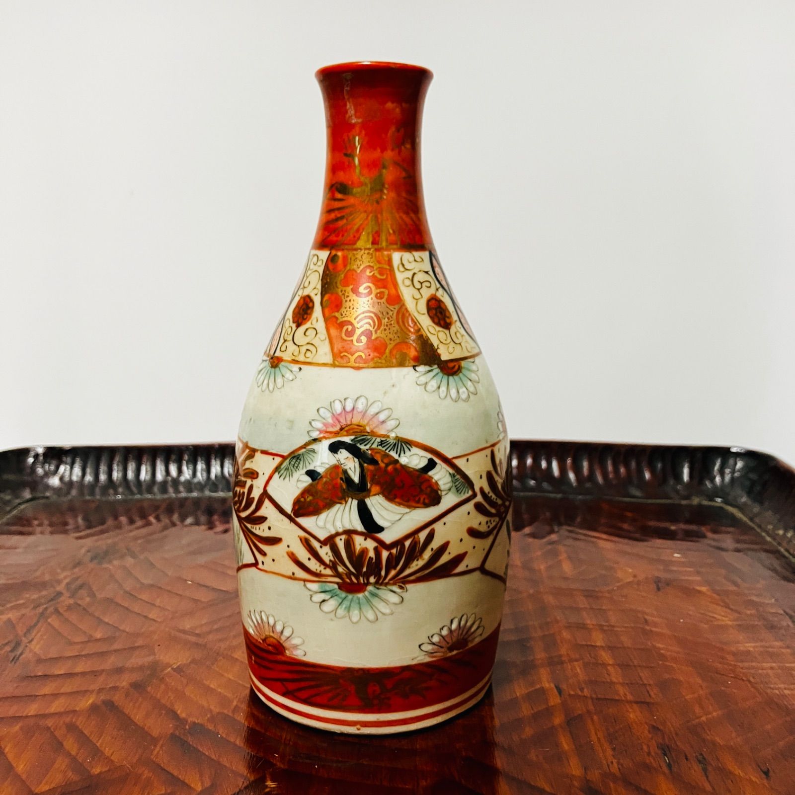 九谷 赤絵金彩 人物紋 徳利 瓶 一対 明治期(ZE587) 九谷 赤絵金彩 人物紋 徳利 瓶 一対 明治期(ZE587) 九谷 赤絵金彩 人物