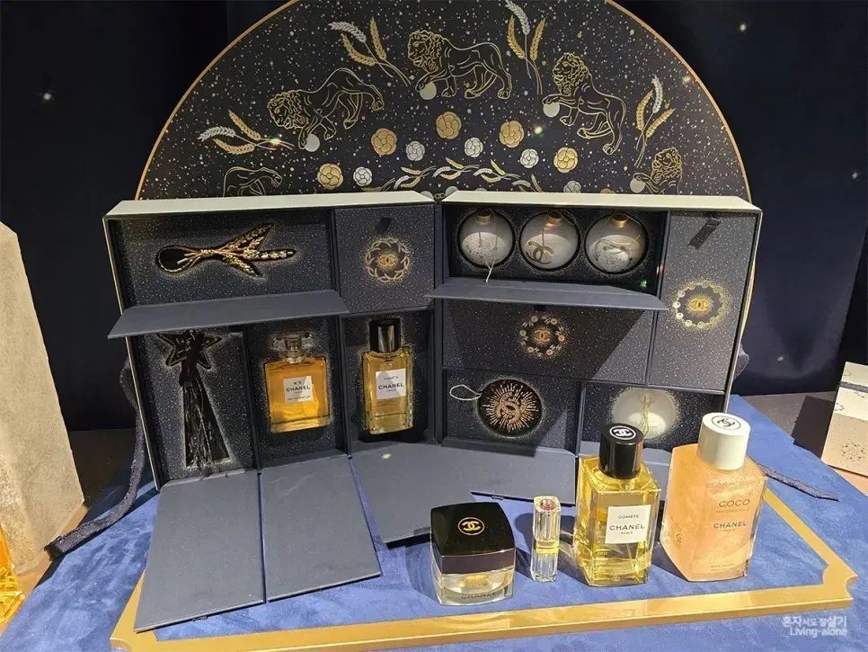 シャネル アドベント カレンダー 2025 (コンステレーション セット