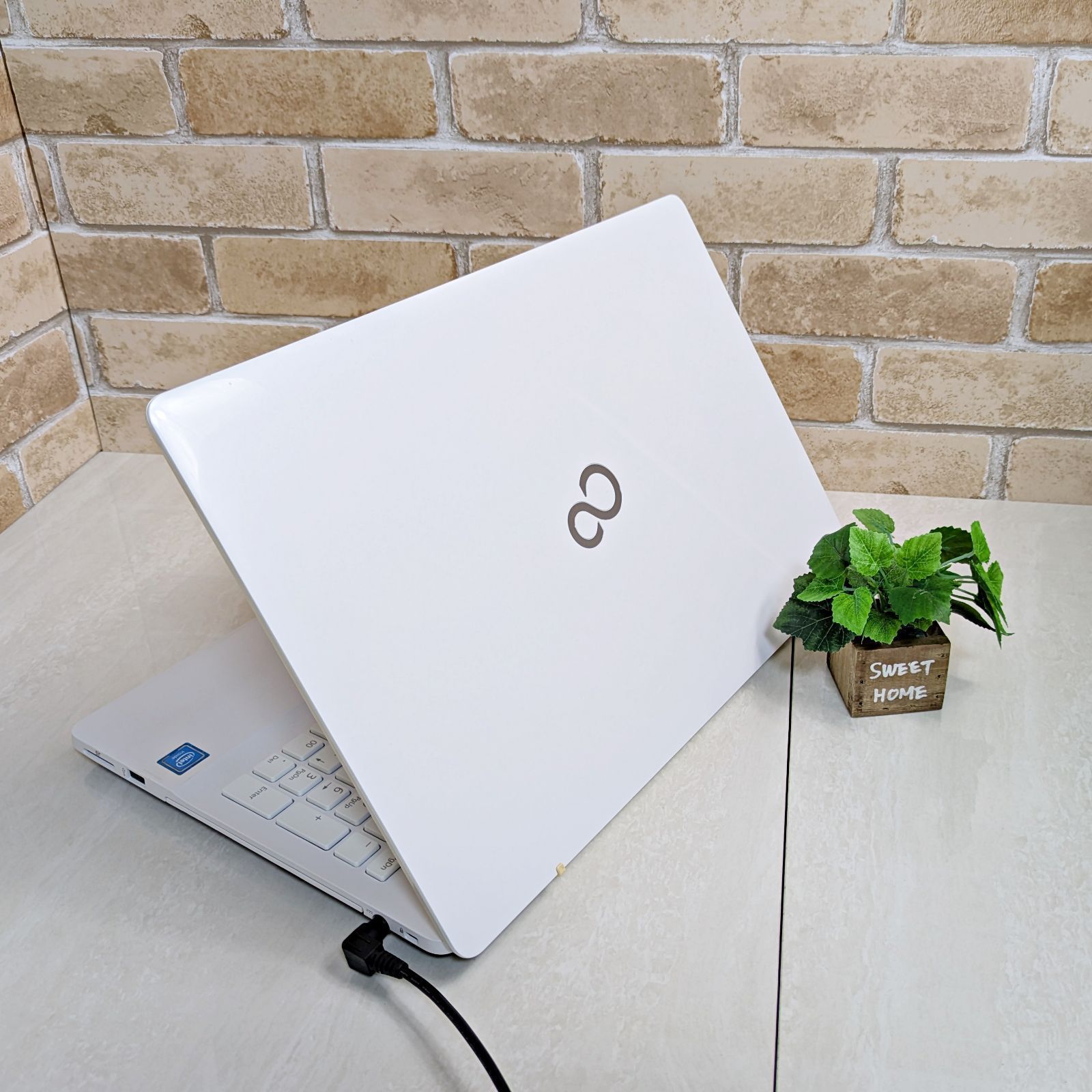 オフィス付☆新品SSD/メモリ8G・初心者OK！Win11ノートパソコン