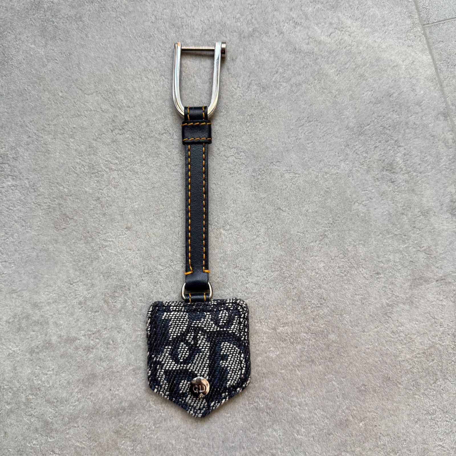 極美品 Christian Dior クリスチャンディオール CDロゴチャーム