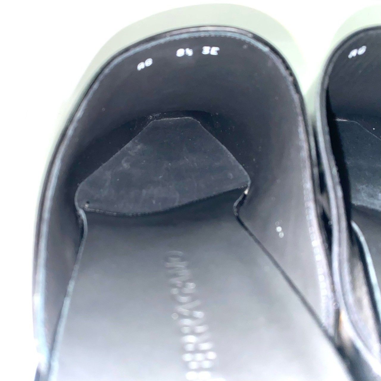 レザー エンボスロゴ