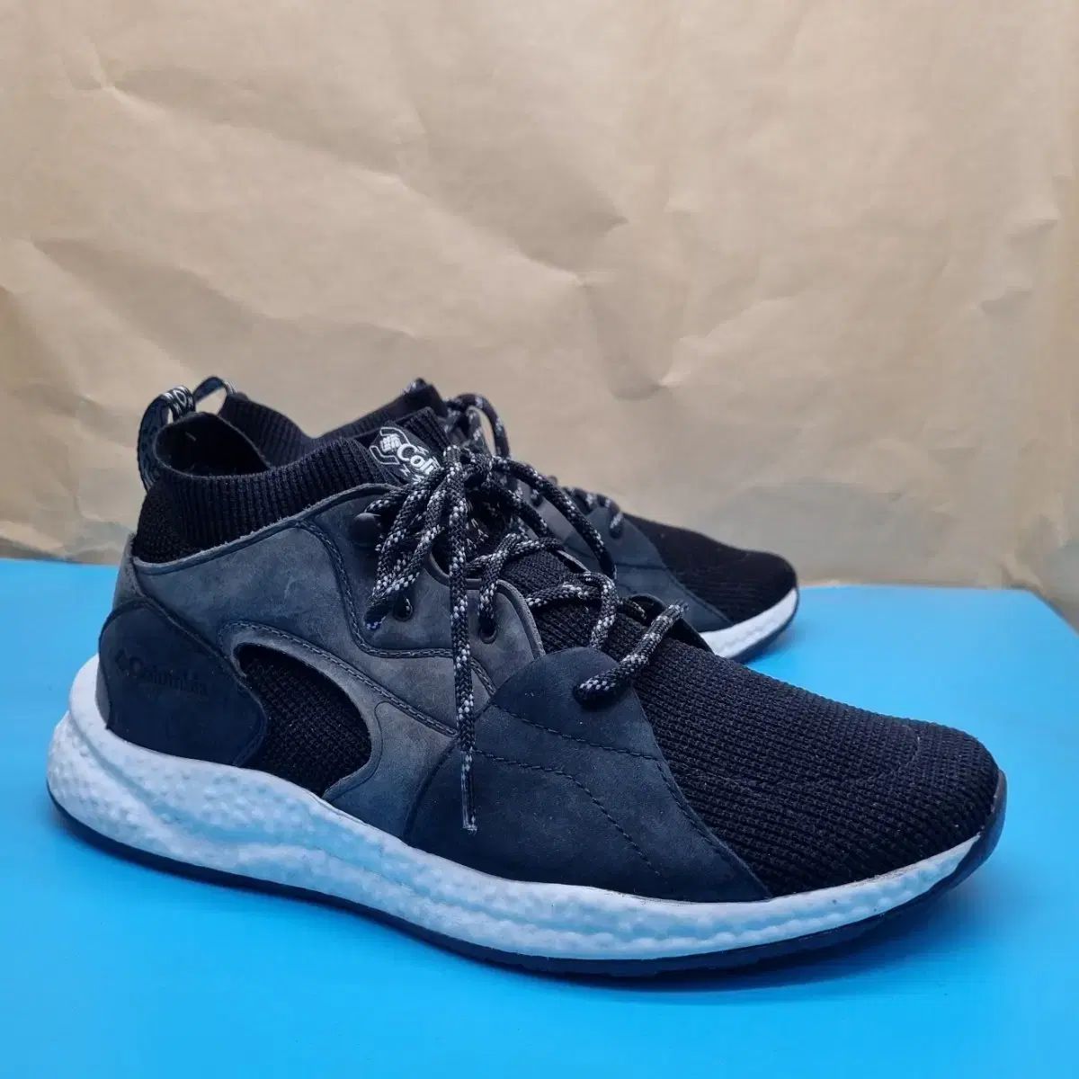 コロンビア アウトドライ ミッド トレッキングシューズ 280