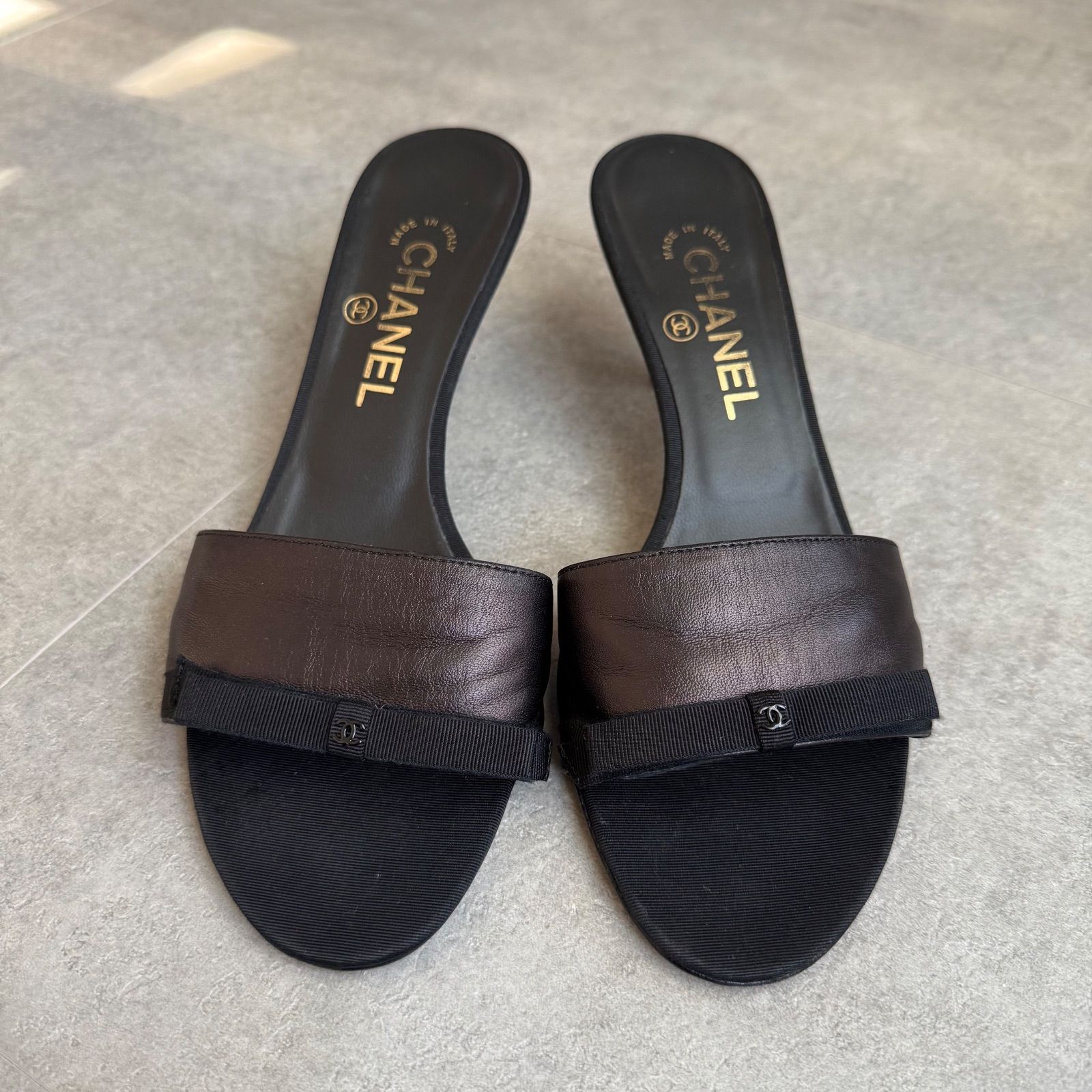 美品 CHANEL シャネル ココマーク リボン ミュール サンダル レザー