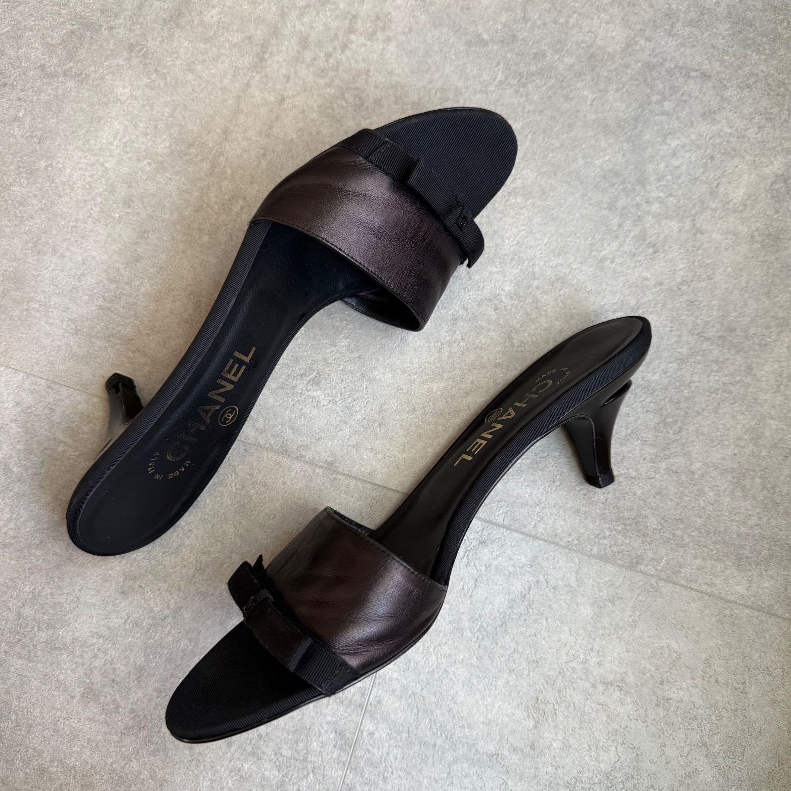 美品 CHANEL シャネル ココマーク リボン ミュール サンダル レザー