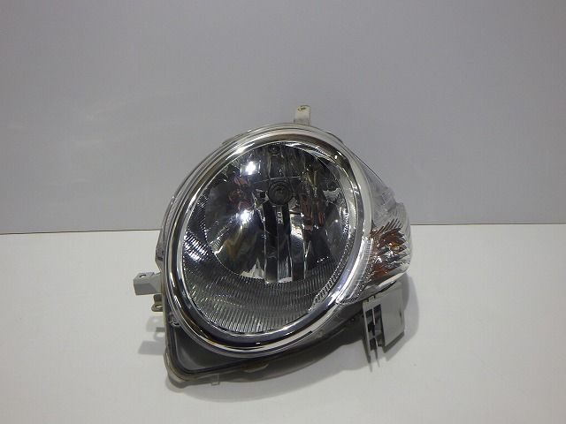 シエンタ 左ヘッドライト ハロゲン NCP81/85 後期 52-171 S 81150
