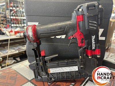 makita マキタ AT 451 H 高圧フロアタッカ ケース付 使用ステープル 幅4×長さ25 50 mm ハンズクラフ