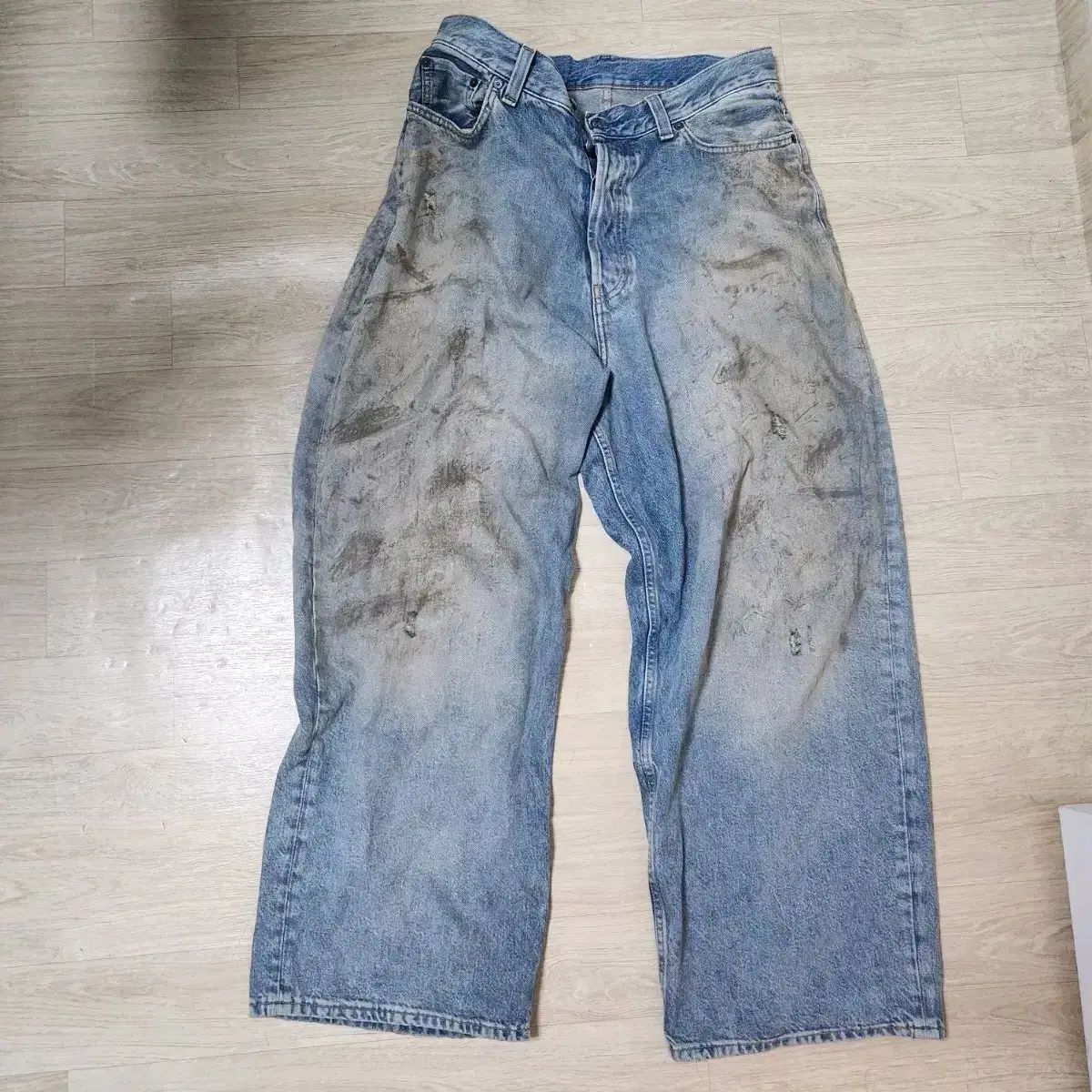 46 アクネストゥディオズ SUPER バギー ジーン