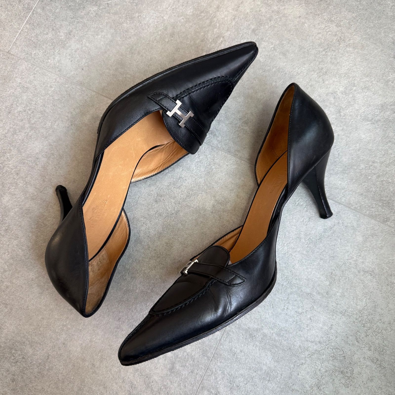 HERMES エルメス Hロゴ ポインテッドトゥパンプス レザー ブラック