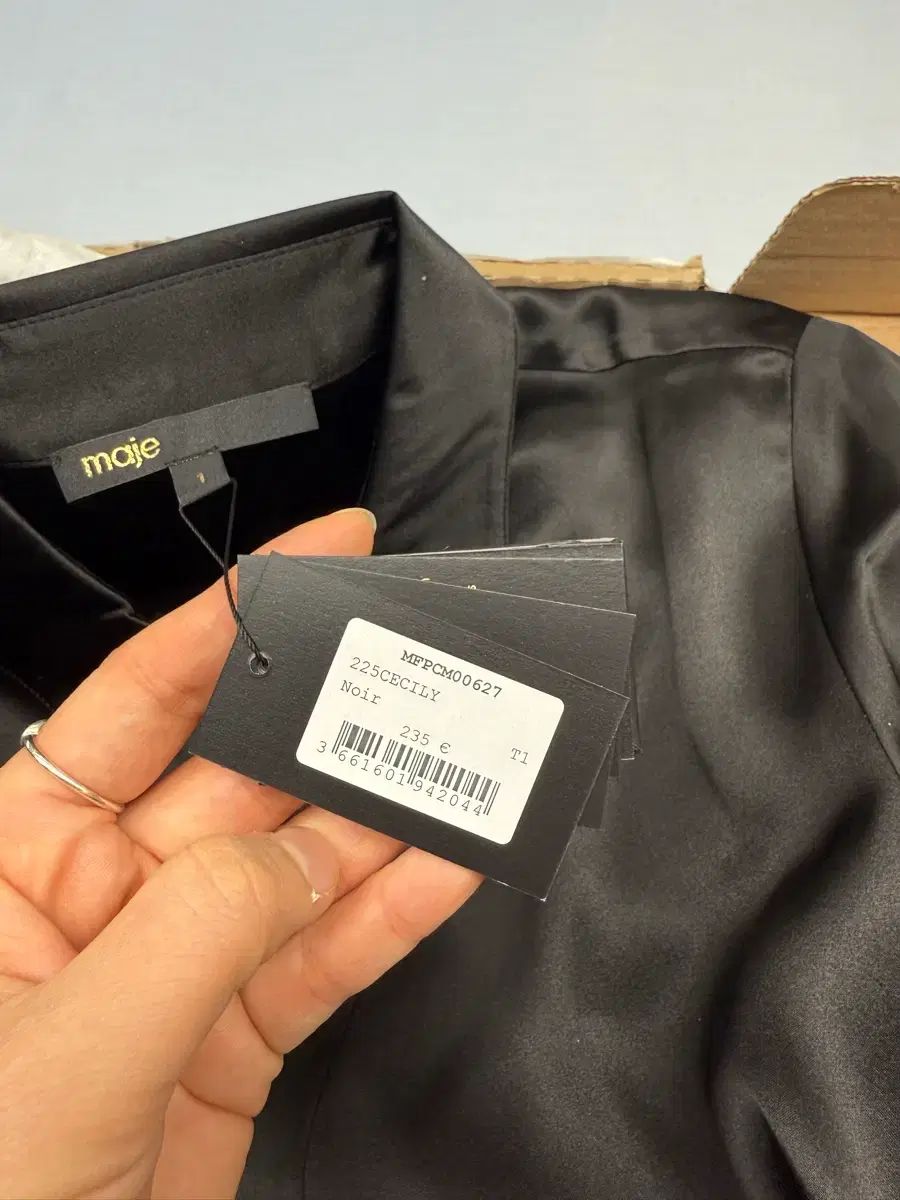 マージュ ブラック シルク ブラウス