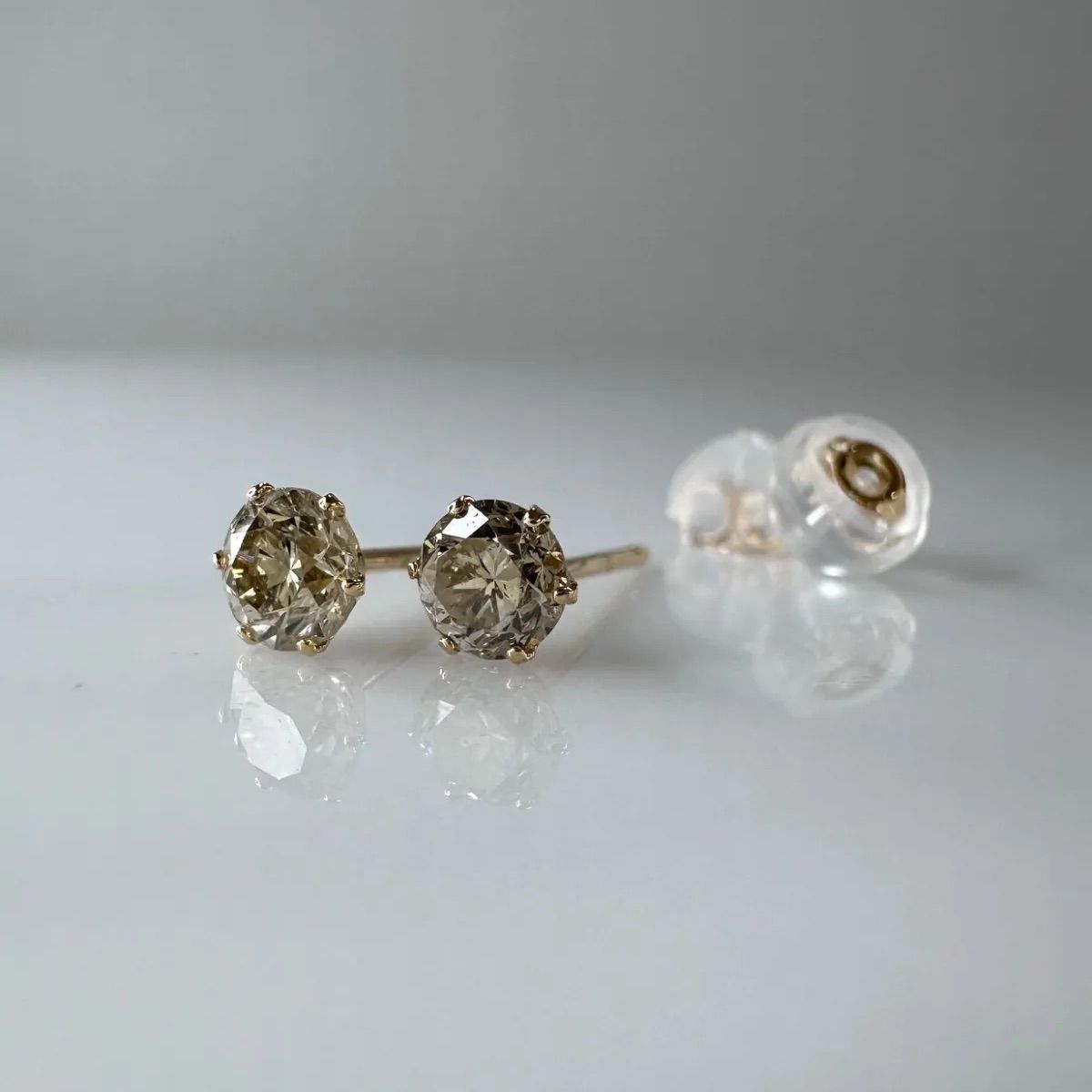 K18 天然ダイヤモンド ピアス 計0.4ct ブラウン系 鑑別カード付