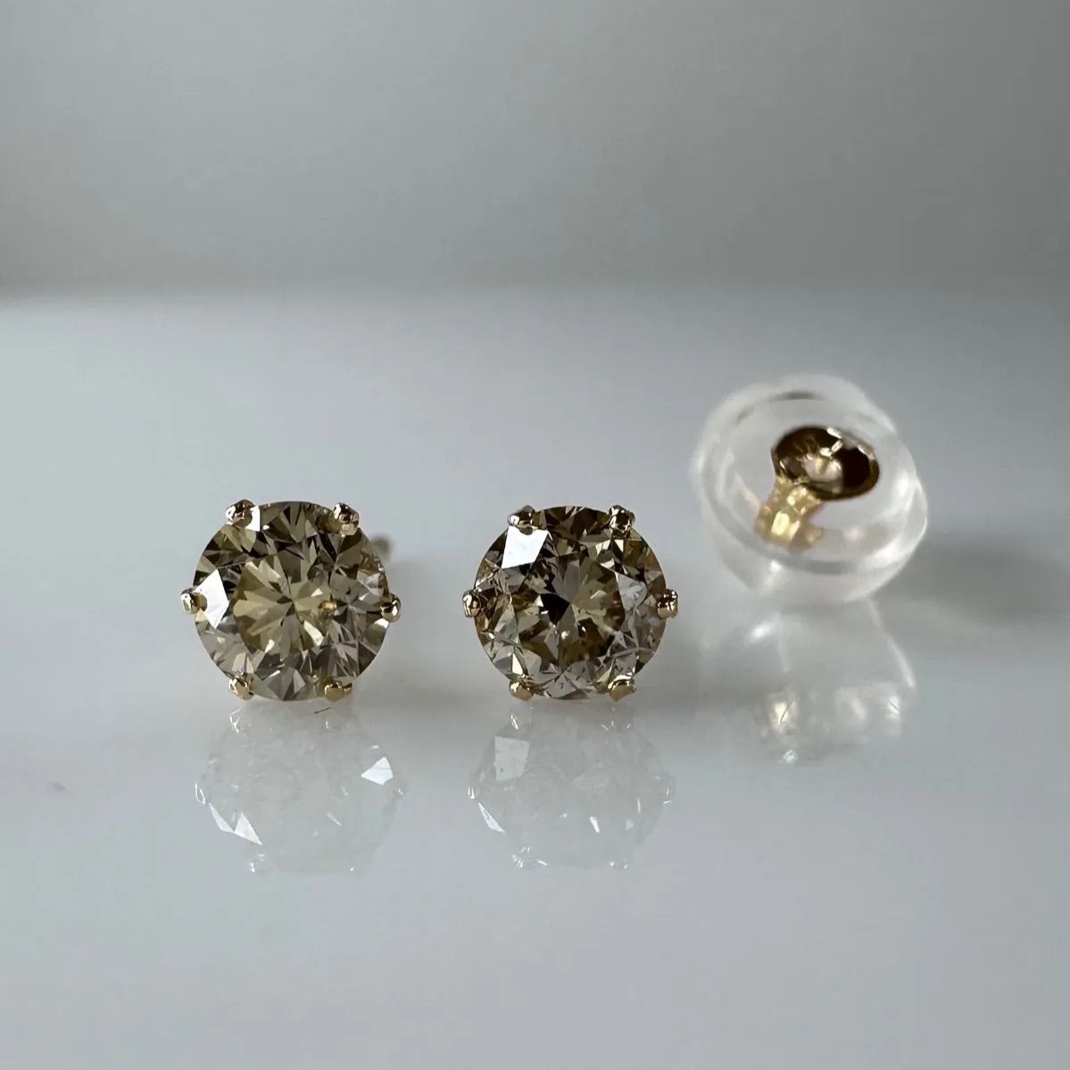 K18 天然ダイヤモンド ピアス 計0.4ct ブラウン系 鑑別カード付