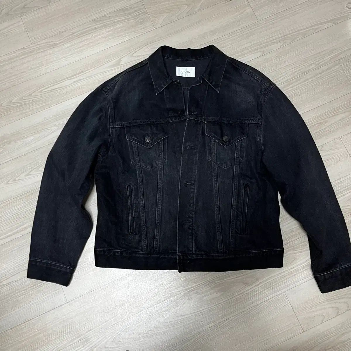 シオタ 3 rd Gen デニム ジャケット ブラック 44