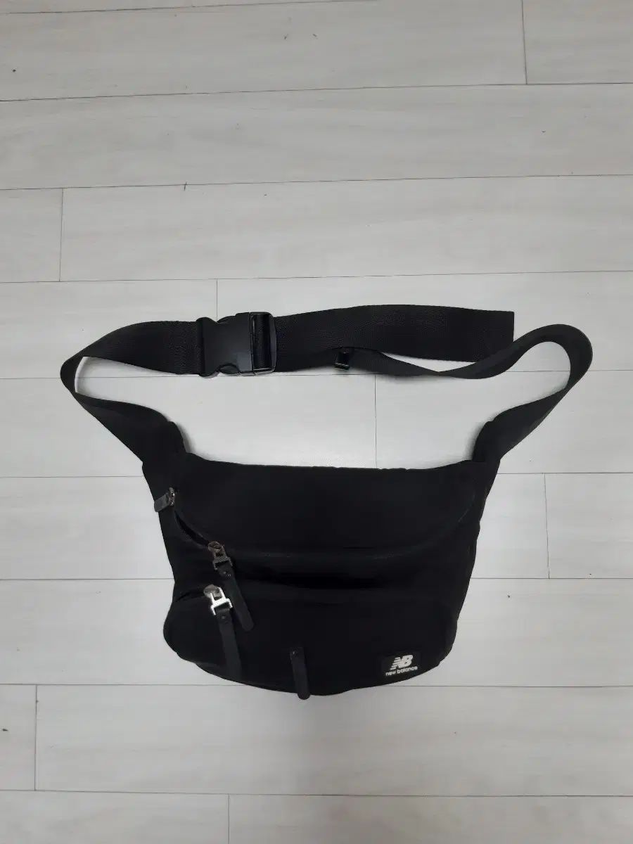 ニューバランス ブラック ウェストヒップバッグ