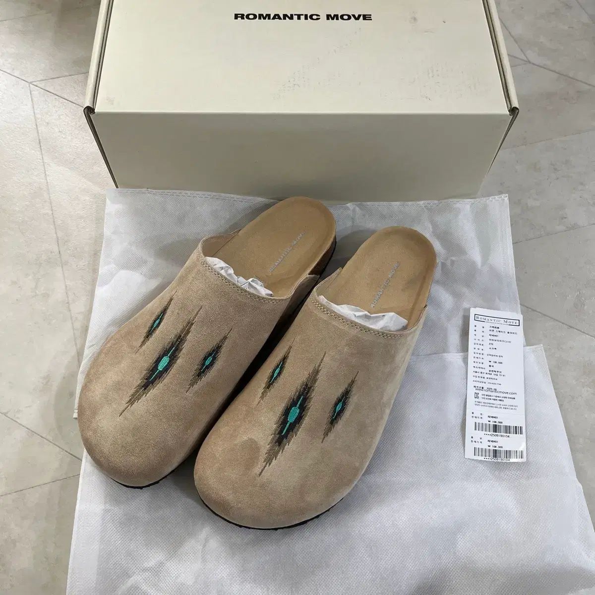 270 ROMANTIC MOVE アコン刺繍 スウェード スライド アイボリー