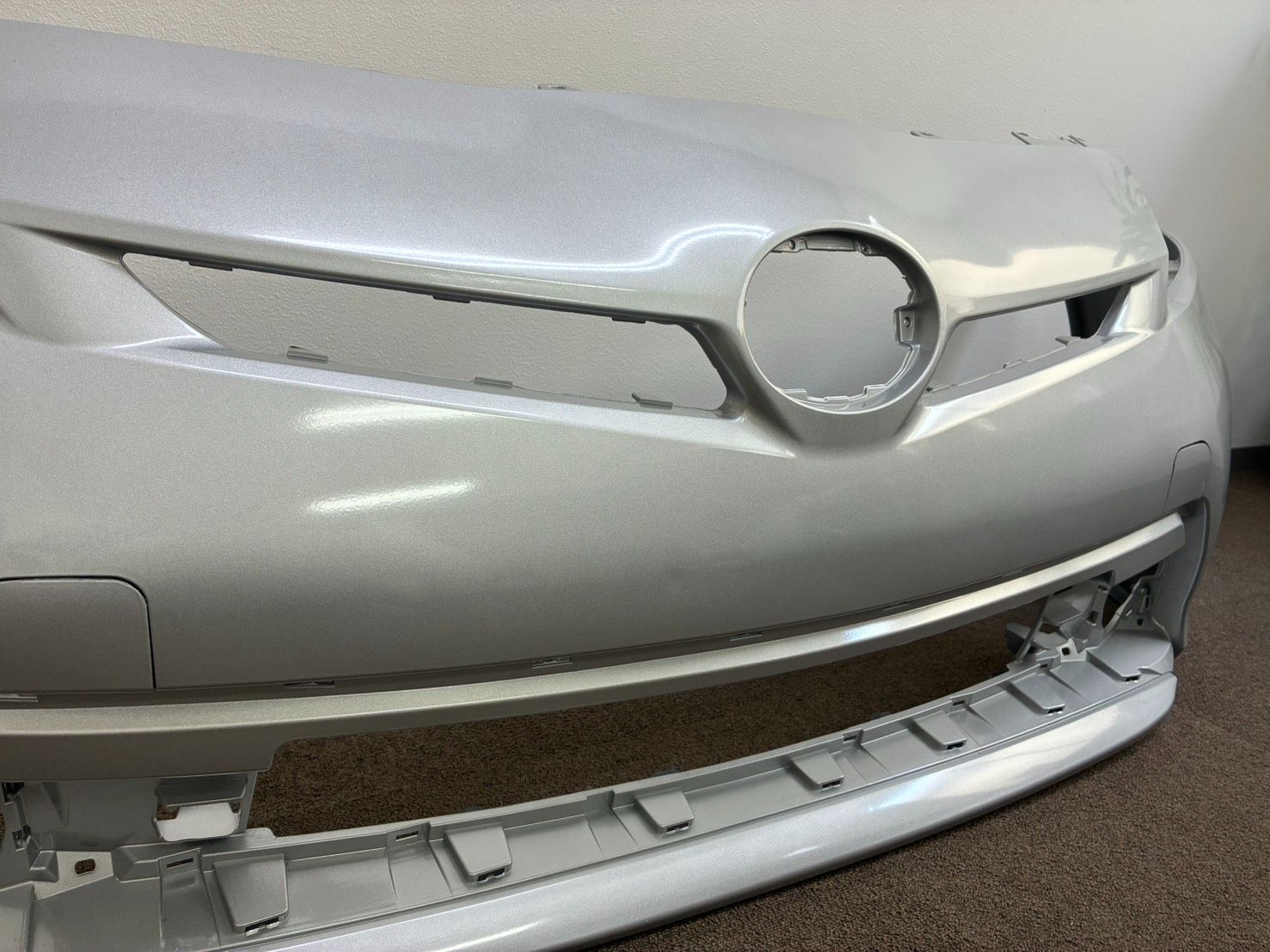 (22)30プリウス　社外後期フロントバンパーフェイス　シルバー 21)30プリウス 社外後期フロントバンパーフェイス シルバー 2025年最新