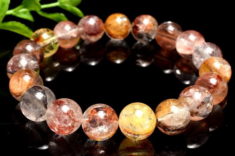 1点物】泳ぐように彩る錦鯉の結晶 オーロラクォーツ(ライモナイトイン