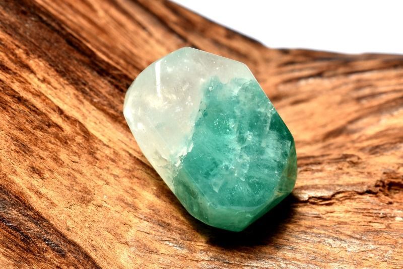 1点物】AAA☆希少原石風 エメラルドシリカ 18x13mm 原石ラフカット