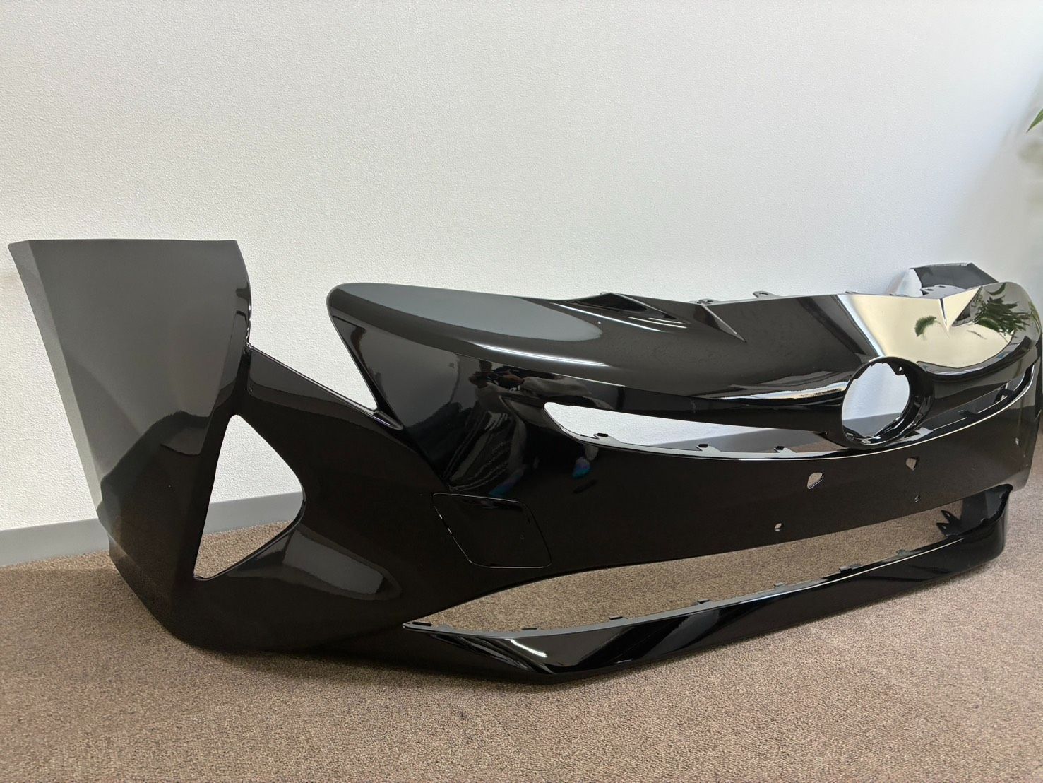 TOYOTA 50系プリウス/50プリウス前期 フロントバンパー/ブラック 社外