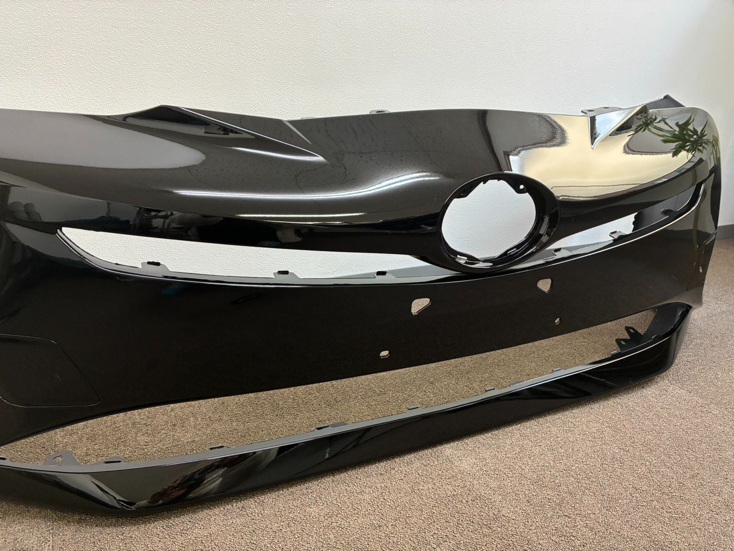 TOYOTA 50系プリウス/50プリウス前期 フロントバンパー/ブラック 社外