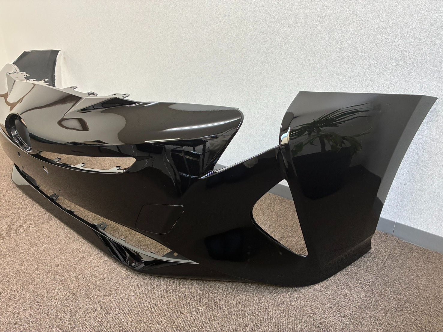 TOYOTA 50系プリウス/50プリウス前期 フロントバンパー/ブラック 社外